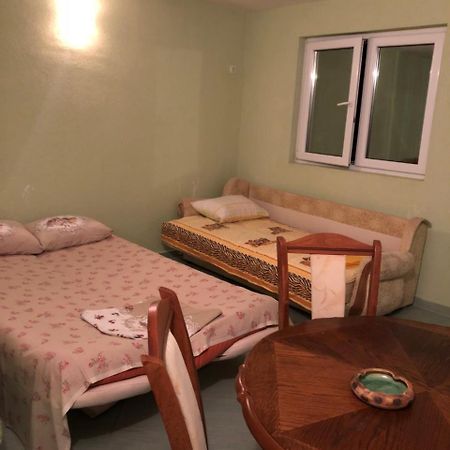Leni Apartmani Dobre Vode Dobra Voda Luaran gambar